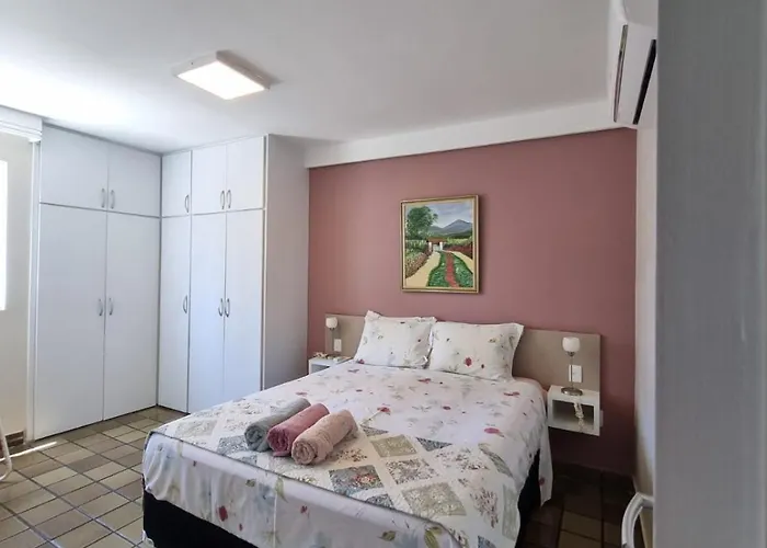 Apartamento De 3 Quartos A 100 Metros Da Praia De Boa Viagem