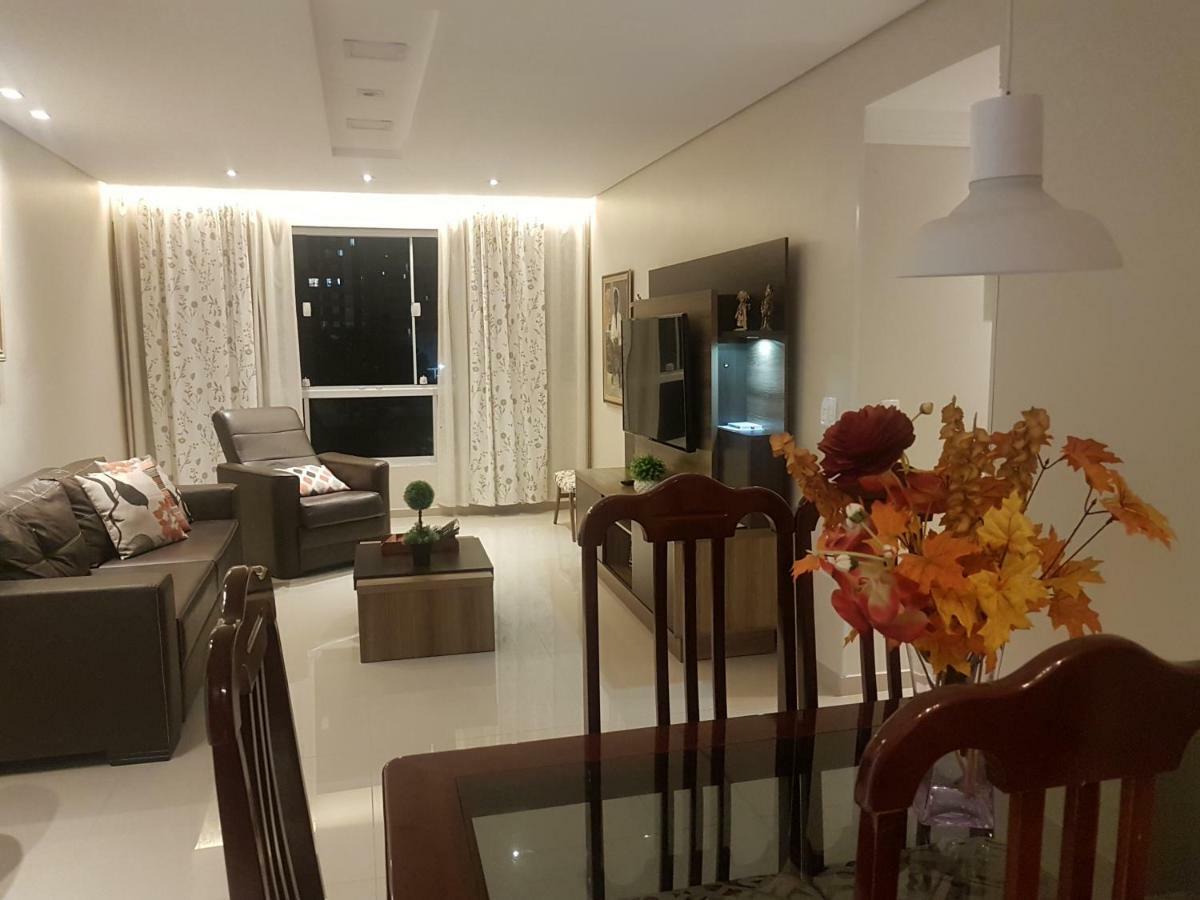 De 3 Quartos A 100 Metros Da De Boa Viagem Recife